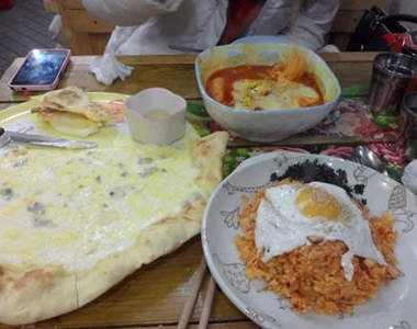 韓國大學路《排隊美食》想吃還得慢慢等～