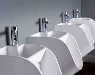 「請記得洗手」小便斗　男士們拜託請記得......