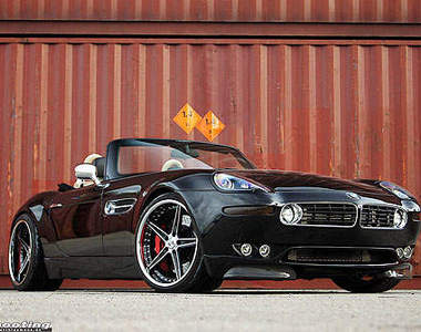 888匹馬力《BMW Z8》改成這樣上路會發發發嗎？(毆飛)