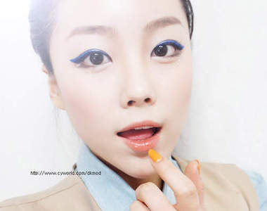 《TONYMOLY眼線膠》阿拉丁配色好亮眼~XDD