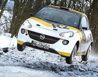 《Opel Adam R2越野賽車》可愛小車也是有好身手喔~