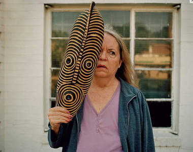 《我的精神分裂母親》攝影師拍下母親九年來的變化