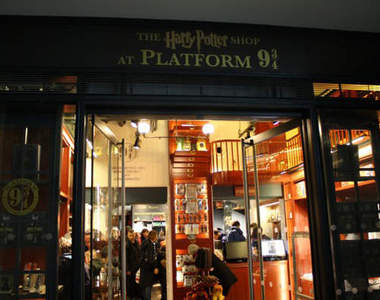 哈利波特《九又四分之三月台》商店倫敦開張