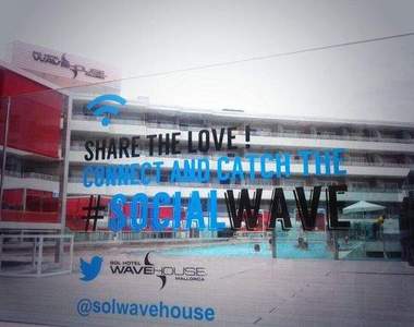 好方便《推特飯店》連住飯店也不忘推推~