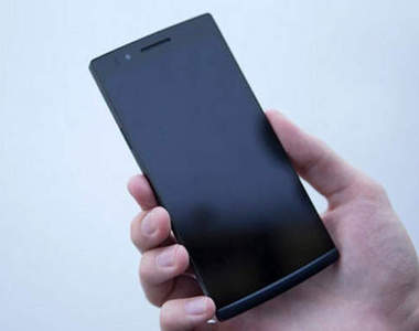 《OPPO Find 5黑色版》 超平價5吋大陸旗艦機換新裝登場