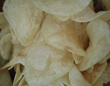 《洋芋片恐怖攻擊事件》陌生人送來的96包洋芋片......(仰望)