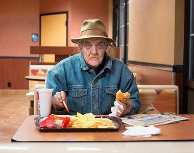 麥當勞裡的常客真的如日本網友所說的全員眼神死嗎？（重點誤）