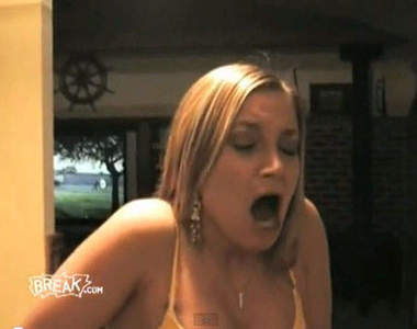 《肉桂粉大挑戰》千萬不要模仿啊…太危險了…