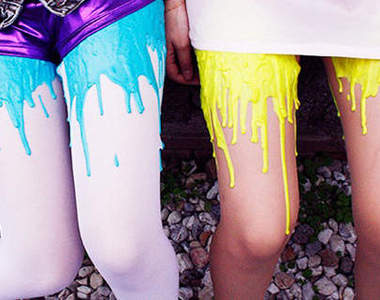 3D質感的《滴漆褲襪》～讓你雙腿潮又有型♥