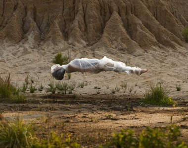 《漂浮人攝影》像魔術一樣的飄浮方式～