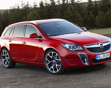 小改款《Opel Insignia OPC》變了臉看起來更不好惹～(閃)