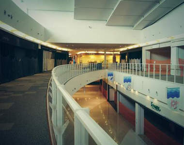 滋賀縣最大型購物中心 營業中卻完全廢墟狀態是怎麼回事?