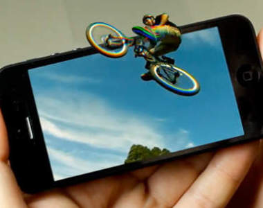 國外推出《3D螢幕保護貼EyeFly 3D》　未來手機螢幕更炫更科幻～