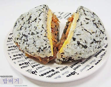 自製 韓式《起司雞米漢堡》我的口水都要滴下來了(￣﹁￣)