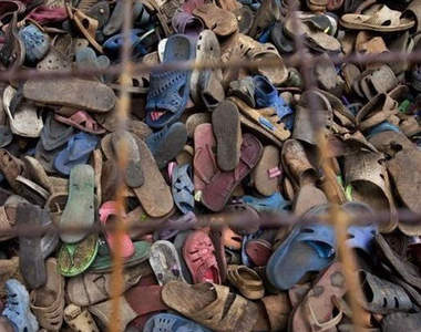 《回收手工藝品》蟑螂不再怕拖鞋（誤）