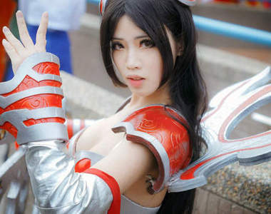 《咪妃娘娘Julia》甜美小咪Cosplay狠角色殺氣滿點