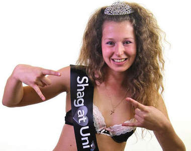 英國《冠軍放浪女》一點都不擔心會得病⊙＿⊙？