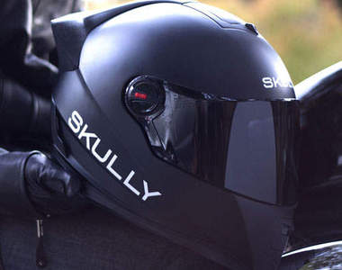 機車《SKULLY智慧型安全帽》 根本是終極版的科幻安全帽阿
