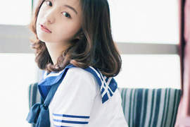 綠瞳水手服女孩 抵擋不住的青春氣息持續蔓延中 綠瞳水手服女孩 抵擋不住的青春氣息持續蔓延中