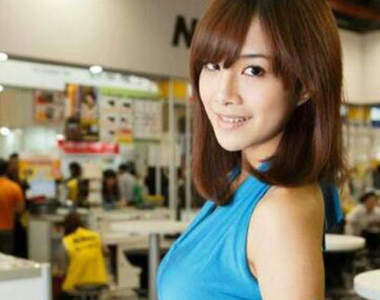 報稅美女　王一驊　讓報稅鄉民振作起來的稅美人出現了