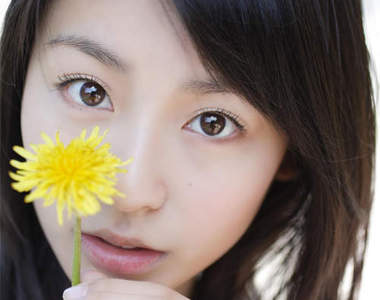 本假屋唯香   50%可愛+50%喜感的日本美女演員
