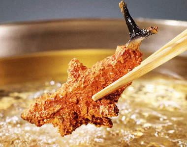 《炸鯊魚扭蛋》登場　整隻鯊魚直接油炸有看起來比較美味嗎？（困）