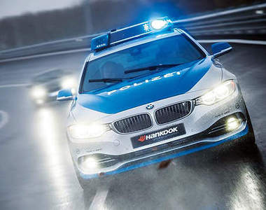 馬力290匹《BMW 428i Coupe》這樣的警車沒問題嗎?