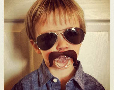 《翹鬍子奶嘴》把我的鬍子拿掉我就不man啦（哭哭）