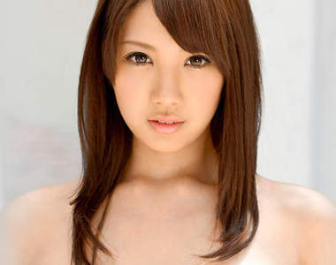 宇都宮紫苑（宇都宮しをん）擁有黃金比例身材的AV女優