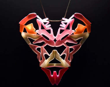 拆解芭比娃娃的創意飾品 這次輪到高跟鞋登場♥