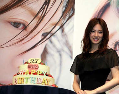 北川景子寫真集《27》終於出第一本寫真集啦