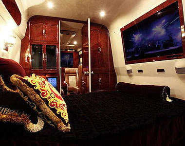 超奢華《賓士Sprinter》這才是真正的汽車旅館啊～(無誤)