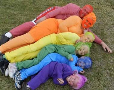 《歡樂家庭照》原來老外流行這一套XDD