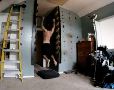 房間裡的極限體能王　國外粉絲打造超強鍛鍊房間