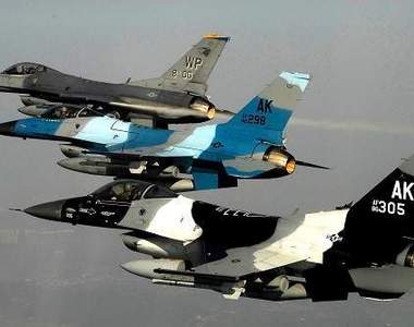 《嚇傻觀眾的超絕飛行》土耳其空軍F16戰機的飛行表演,碰到這樣的體驗可是一生難得啊~