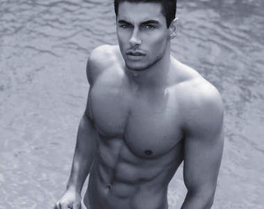 【義大利風情】Andrea Denver 因拍攝 J LO MV 而爆紅的養眼帥哥