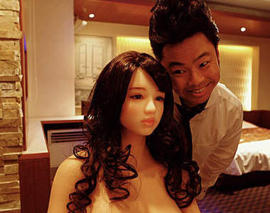 「LOVETOPIA」真人娃娃連續劇讓你體驗不一樣的人〝性〞互動