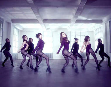 韓團Stellar《露屁屁MV》是忘記穿褲子出門了嗎（誤）