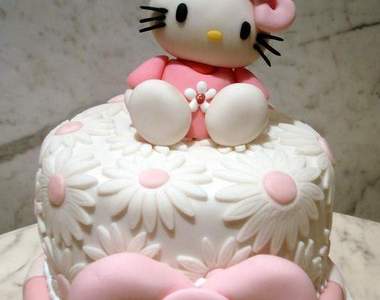 《當凱蒂遇到電影明星時…》大家都變粉紅英雄啦～