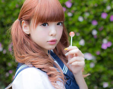 人形系混血麻豆《藤田Nicole》棒棒糖好吃喔♥（喂）