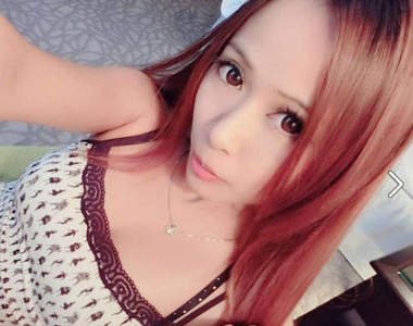 Celynn Bling　來自馬來西亞的白拋拋美人