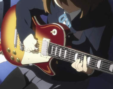 網拍再現《K－ON簽名吉他》塵封四年的夢幻收藏能賣多少？