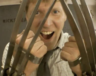 DIY金鋼狼爪 全自動讓你說出來就出來(伸)