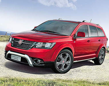 開分身？《Fiat Freemont Cross》跨界新同學日內瓦登場