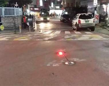 首爾《地上紅綠燈》讓你不只看的到也閃的到