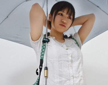 超便利《免提撐傘》 下雨天也不怕雙手拿滿滿