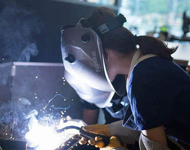 日本《熔接女子》急增中　這也是女子力的一種提升（握）