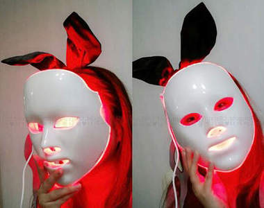 萬聖節御用款《LED面具面膜》一邊cosplay一邊保養