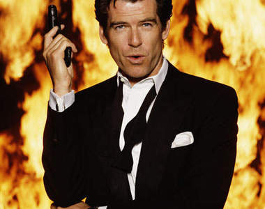 叫007本人玩《黃金眼007》遊戲實況歷史性的一刻www