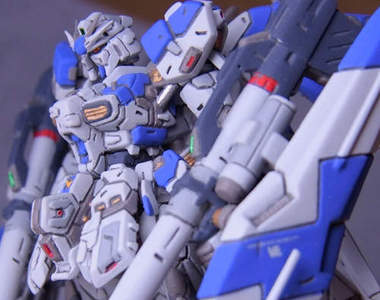 鋼彈立於大地！日本玩家挑戰微型1/400的Hi-Nu鋼彈